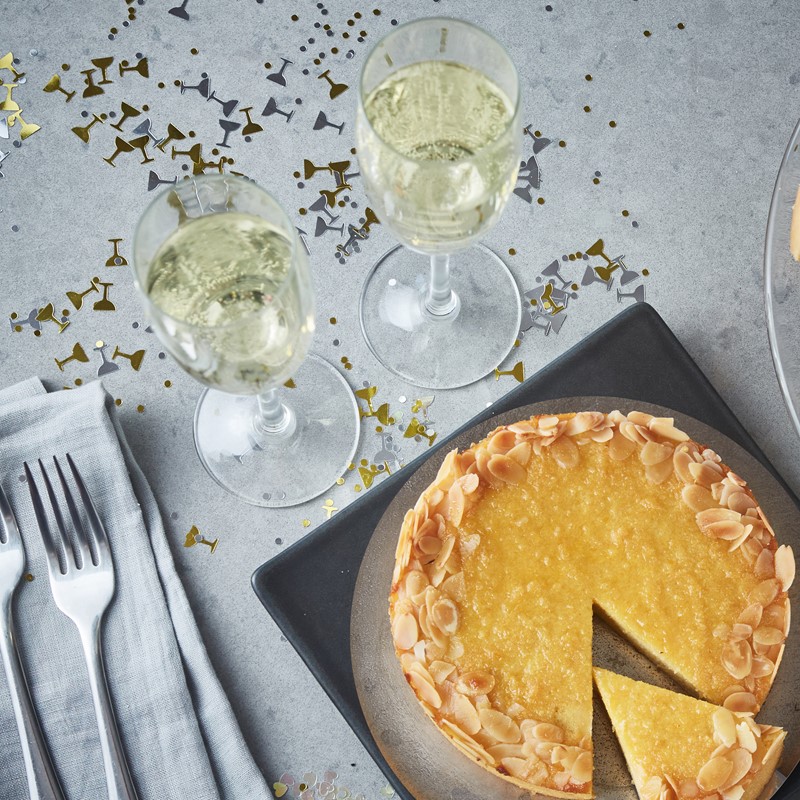 bottomless cake prosecco