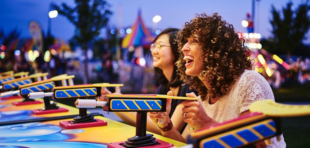 large max carnivalstreet1 1440x690 0d45bcd357